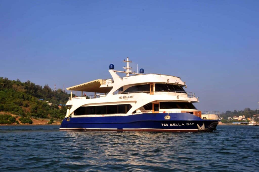 dinner cruise